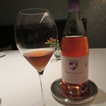 レフェルヴェソンス - フォアグラにはサンソニエールという作り手のロゼワインが。