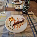 Italiano. - デザートはチョコレートケーキにアイスコーヒー
