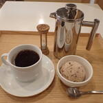 トーコーキッチン - あずきアイス ホットコーヒー