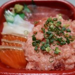 丼丸けんちゃん 緑が丘店 - 