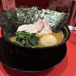 とらきち家 - とらきちラーメン並