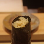 鮨 しみづ - 炊き立てのシャリと山葵の巻物