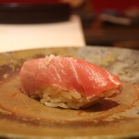 鮨 しみづ - 18日間熟成 カナダ産鮪中トロ