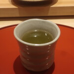 鮨 しみづ - 熱い緑茶