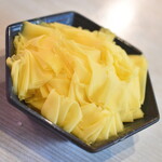 沸騰小吃城 - マンゴー味かき氷（７４８円）２０２５年９月