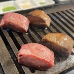 四谷三丁目 大衆焼肉 暴飲暴食 - 厚切り牛タン