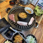 엉터리생고기 - 鉄板でお肉を好きなだけ焼いて食べます。