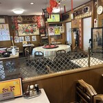 紅花 - 雰囲気のある店内