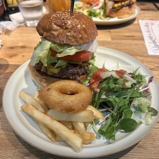 カウズクラウン_1