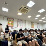 春駒　支店 - 待合室