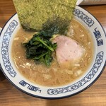 横浜豚骨醤油ラーメンYOLO - 