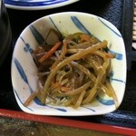 そば処 二松菴 - きんぴら
      