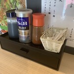 らー麺だるま - 卓上