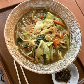 お食事処 みなと - 料理写真:カレーそば