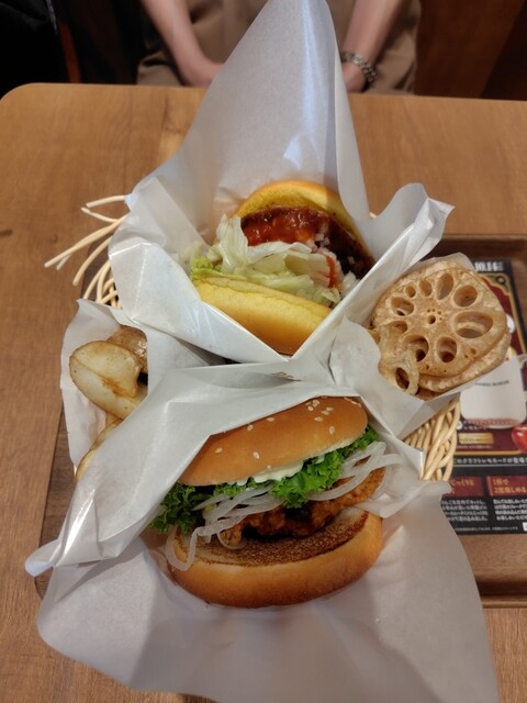 フレッシュネスバーガー 流山おおたかの森S・C店 （FRESHNESSBURGER