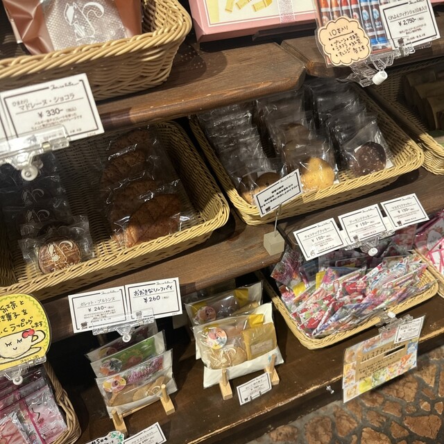 Ticolatte Patisserie photo 3