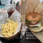 淡路島バーガー 俺の駅 - 