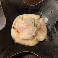 オッジ ダルマット 西麻布店 - 桃のパスタ