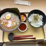 岬 丘の上食堂 - 