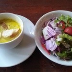 シュワルツ カッツ - ハンバーグセット こがしオニオンシャリアピン風（サラダ・スープ・ライスorパン付き）