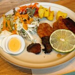 ホカルノコーヒー - 豚肉と夏野菜のスパイシーBBQソース