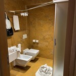 Catania International Airport Hotel - イタリアと言えばビデ