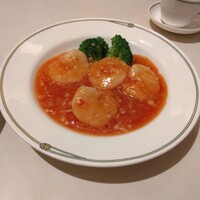 中国飯店 市ヶ谷店 - 大ぶりエビチリ