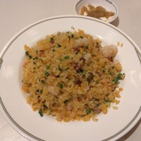 中国飯店 市ヶ谷店 - 五目炒飯1300円(ランチ価格)