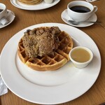 クリントン・ストリート・ベイキング・カンパニー 南青山店 - ワッフルとフライドチキン