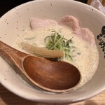 魚介味噌白湯 ぎょっこ志 - ぼっこ志鶏白湯ラーメン