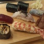 浅草 寿司清 - これが大将が苦心して再現した「正調」江戸前寿司。煮ハマグリとかつまんで飲むお酒は、格別に美味しいです。