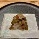 酒菜 竹さき - 鮮魚のヅケと山くらげ 梅肉ごま油