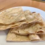 BAWA CURRY HOUSE - ロティ。小さめ、薄い。