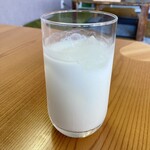 BAWA CURRY HOUSE - ラッシー。サービス