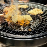 焼肉GUTS - 炭火で焼くと美味しいね！