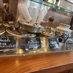 젤라테리아 지나 - 