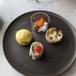 ザ・ラウンジ - 下段