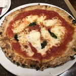 ピッツェリア オステリア カポ - マルゲリータ（レギュラー）：１６５０円