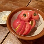 快食酒房馬車屋 - トマトスライス。最初にオーダーする？