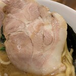 なま醤油とんこつ フルスイング - 