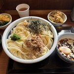 丸亀製麺 - 旨辛豚つけ汁うどん　3玉