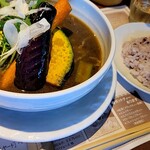 ファームヤード - ・チキンセット中辛、黒米入りライス(小)　1790円
