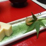 道後舘 - 季節の甘味（りんごとさつまいもの羊羹、巨峰）