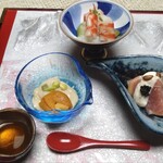 道後舘 - 前肴　車海老とシャインマスカットみぞれ酢、胡麻豆腐ずんだ和え、イチジク生ハム松の実チーズ白掛け