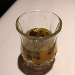 エスプリ - パッションフルーツのソース