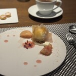 Prime42 steakhouse & sky bar - 