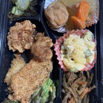 お好み焼き 君ちゃん - 料理写真:おかずセット　¥850