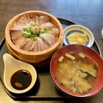 くいもん家 ふるさと - ブリわら焼き丼