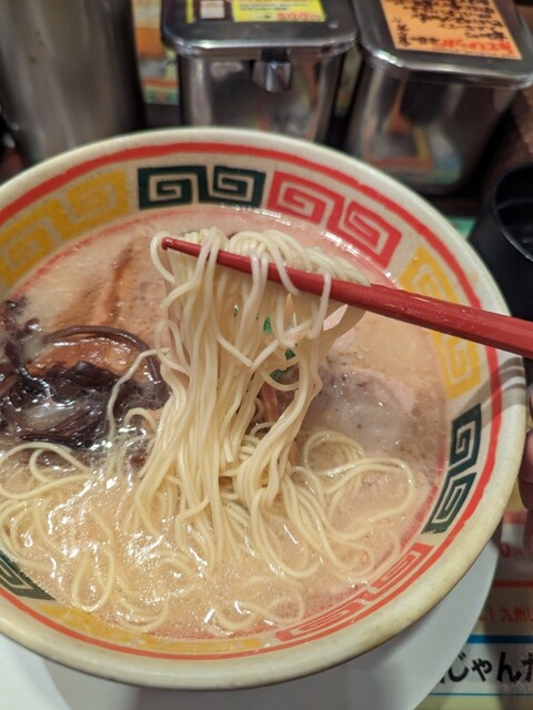 Kyushu Jangara Ramen Ginza Ten photo 3