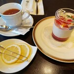 ダイニングカフェ＆バー ロンド - 